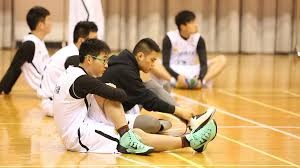 就你打的可以，其他人真是拉完了，没有战术，靠你硬解，加油＂