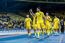 全队身价仅有1亿！这支法甲平民球队，竟能力压大巴黎强势领跑！